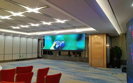 會(huì)議室led顯示屏選折疊屏
